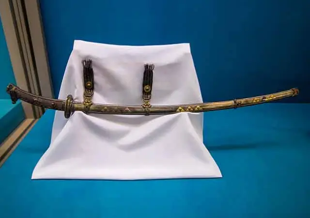 Katana_vs_Tachi_2.webp