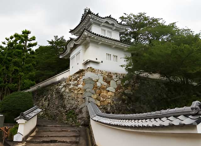 Tatsuno-Castle-2.jpg