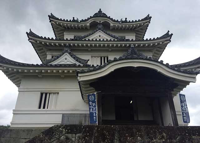 Uwajima-Castle2.jpg